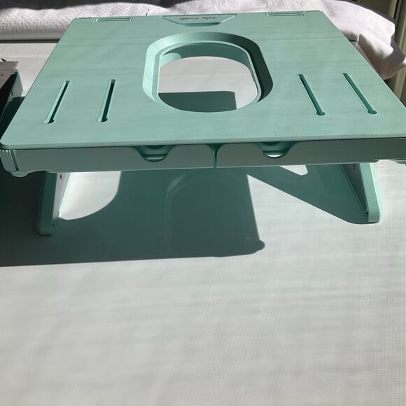 Foldable stand with 9 - step adjustable height & angel for ergonomic comfortable - Picture 7 of 8